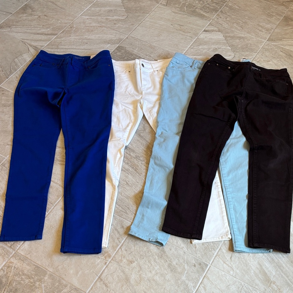 Chico’s Bundle of 4 pairs of Jeggings in Royal Blue, White, Light Blue, & Brown